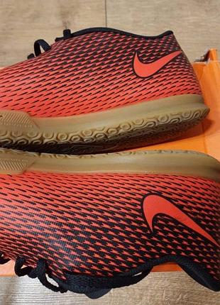 Кроссовки nike 4