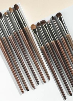 Набір пензлів з натуральним ворсом (кози, поні, ласки) для макіяжу очей ovw, 12 штук у брендовій косметичці7 фото