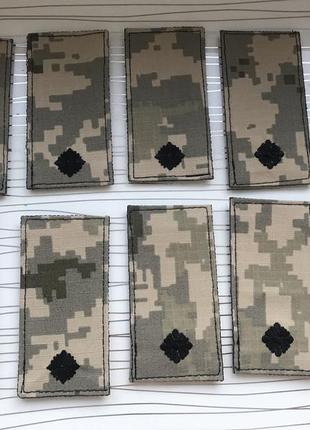 Погон молодший лейтенант на пікселі
