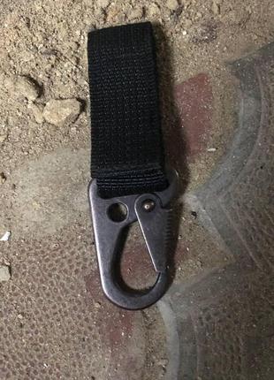 Карабин металический универсальный с пряжкой на пояс черный