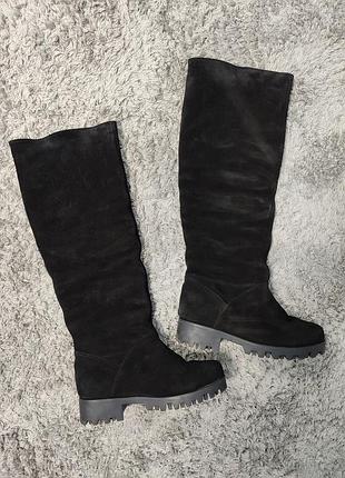 Широкие сапоги трубы замшевые