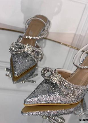Вечірні срібні босоніжки з глітеру на підборах з бантом зі страз 36 37 38 39 40 туфлі...