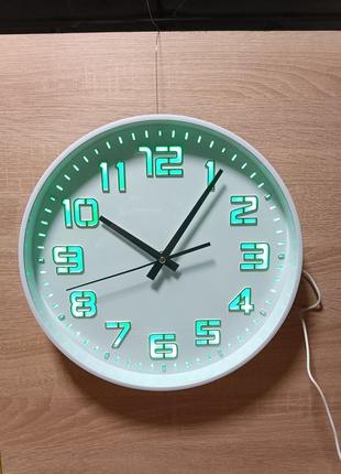 Часы настенные круглые классические с подсветкой
