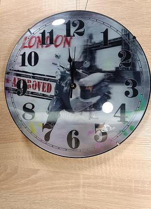 Годинники настінні круглі класичні