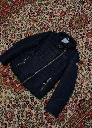 Продам курточку moncler