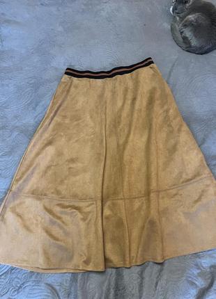 Замшевая юбка меди