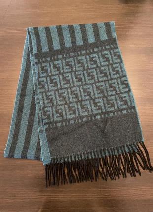 Шарф шерстяной fendi