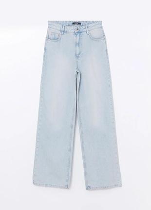 Голубые джинсы на высокой посадке wide leg