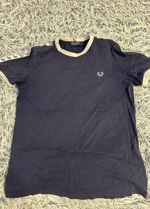 Футболка fred perry на лампасах