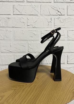 Босоножки river island 38р, новые