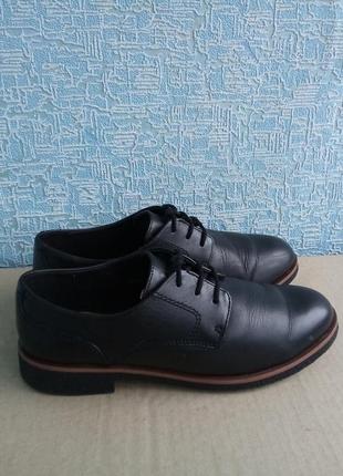 Кожаные женские туфли дерби clarks