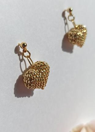 Серьги сердечка из бисера золотые сердечки ручной работы