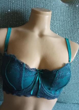 Красивый бюст в идеале