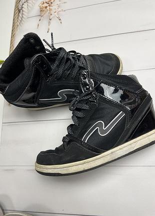 Кросівки снікерси sketchers 6,5 us