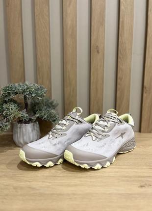 Стильные женские кроссовки tamaris на gore-tex 36 размер