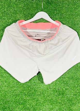 Спортивные шорты nike