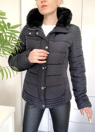 Стеганая курточка new look с меховым воротником