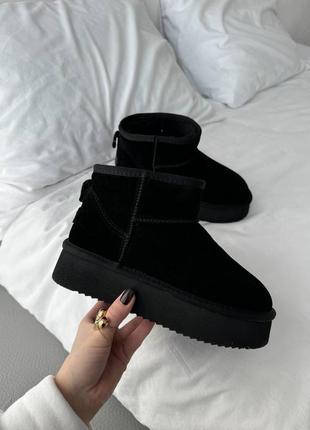 Угги ugg Fuzz Brook Mørkeblå bluse med ballonærmer og rund hals