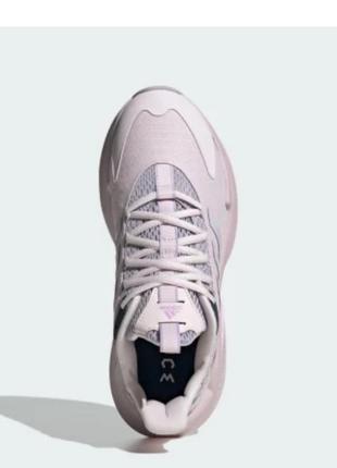 Кросівки жіночі