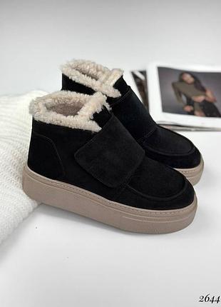 Женские зимние черные ботинки хайтопы на липучке натуральная замша