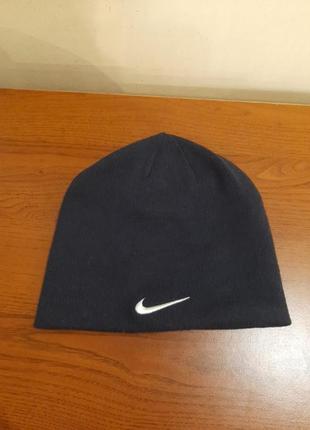 Спортивна шапка nike