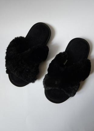 Новые женские пушистые тапочки с открытыми пальцами totes, черные меховые домашние тапочки