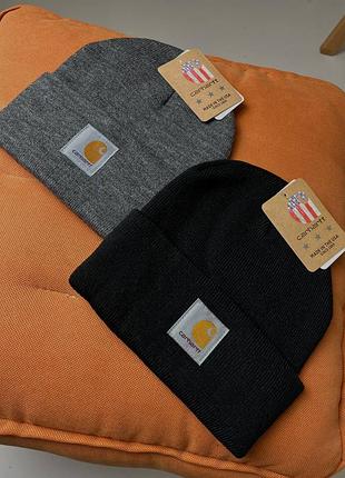 Дуже теплі шапки від бренду carhartt у двох кольорах