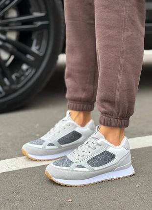 Утепленные кроссовки