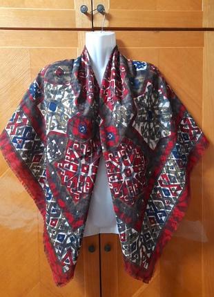 Красивий великий платок в східному стилі від tie rack made in italy