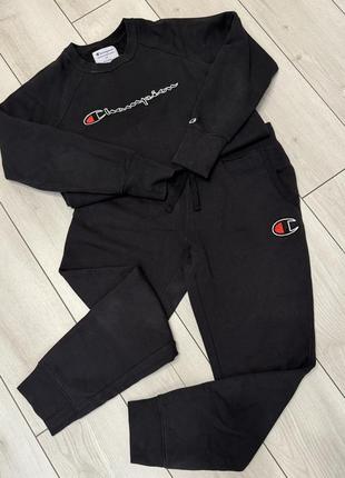 Спортивных костюм штаны и свитшот чемпион
