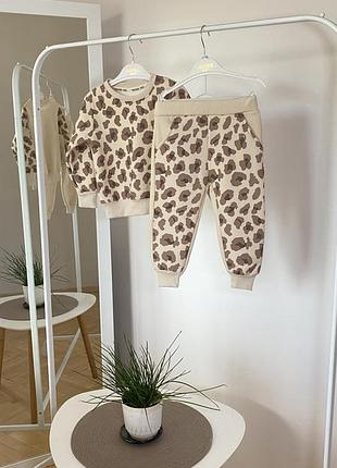 Утеплений спортивний костюм для дівчинки