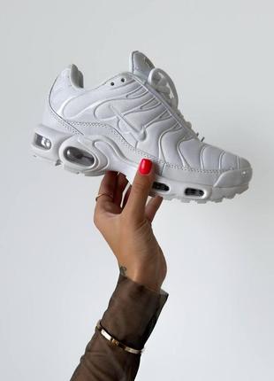 Стильні кросівки nike max tn plus white 38