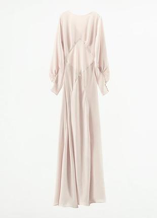 Длинное объемное платье