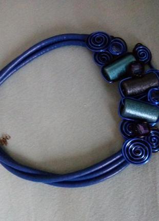 Колье,  прикраса