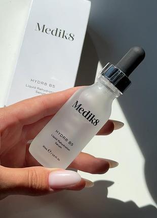 Medik8 hydr8 b5 увлажняющая сыворотка с гиалуроновой кислотой и пантенолом