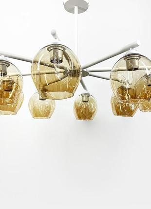 Стельова люстра на 8 плафонів в білому корпусі