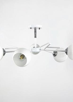 Люстра в білому корпусі на 6 плафонів