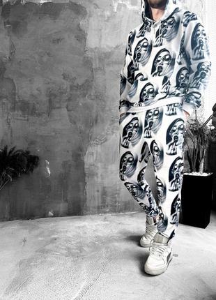 Спортивний костюм