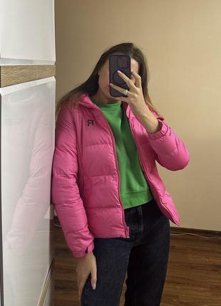 Яскравий стильний рожевий спортивний куртка натуральний пуховик barbie reebok 36/s
