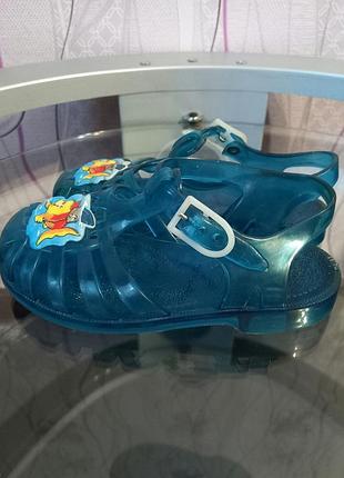 Резиновые босоножки. резиновые сандалии. аквашузы