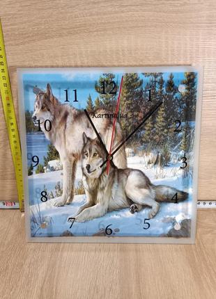 Часы настенные квадратные классические
