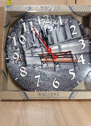 Годинники настінні круглі класичні