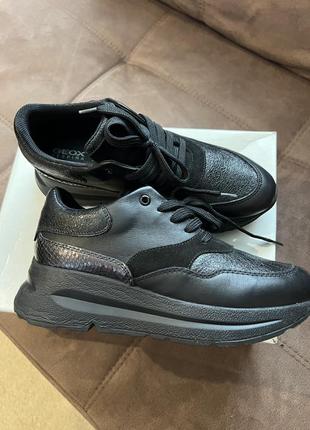 Кроссовки geox