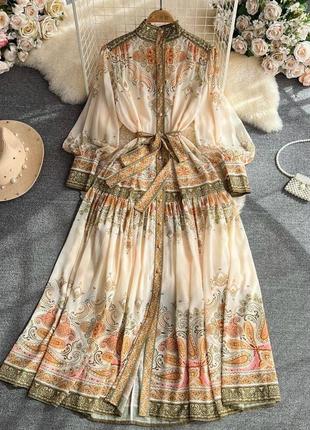 Невероятное шифоновое платье длины макси, с шикарным орнаментом в теплых тонах🍁