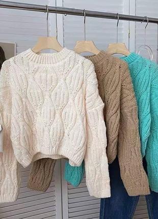 Стильный, объемный вязаный свитерик😻
must have в осеннем или зимнем гардеробе☃️