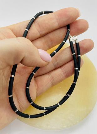 Каучуковий шнурок зі вставками срібла 925 проба