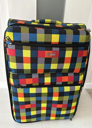 Чемодан облегченный decent большой 95л.