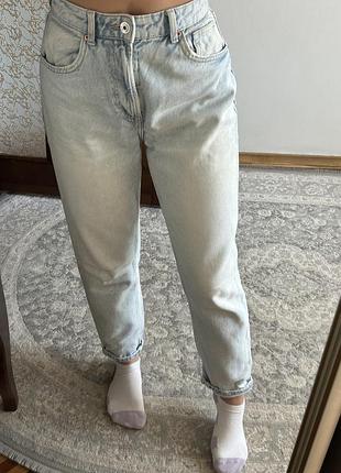 Джинси мом bershka