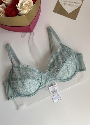 Новый мягкий бюстгальтер на косточках с маг этикетками 💙💛