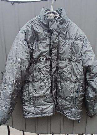 Жіноча вінтажна домісезонна куртка adidas.